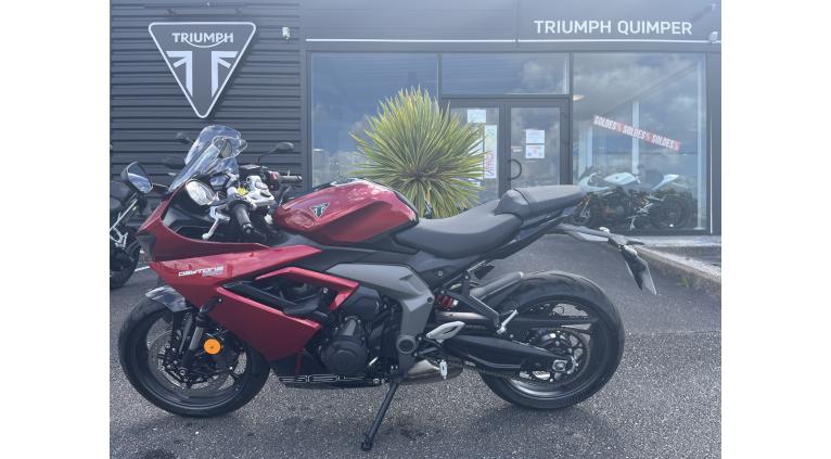 TRIUMPH 	DAYTONA 660