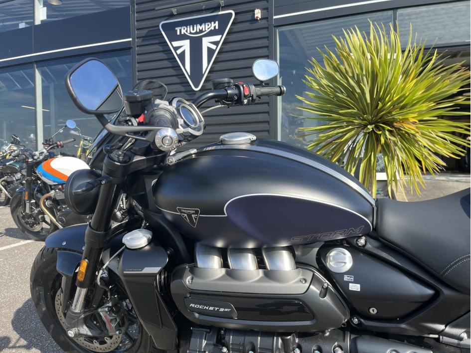 TRIUMPH Rocket 3 GT Storm