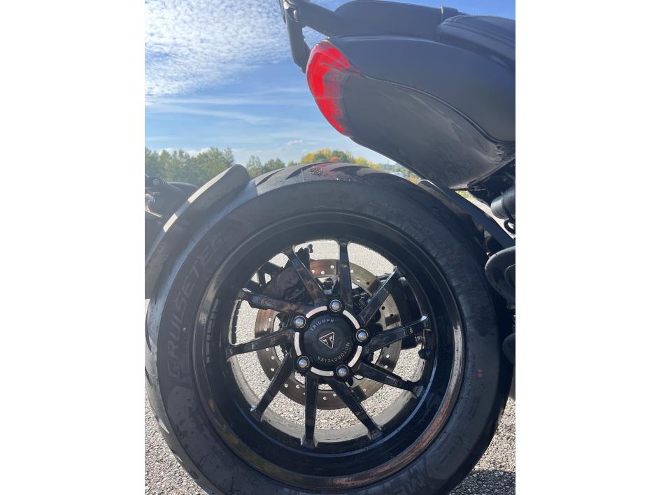 TRIUMPH Rocket 3 GT Storm