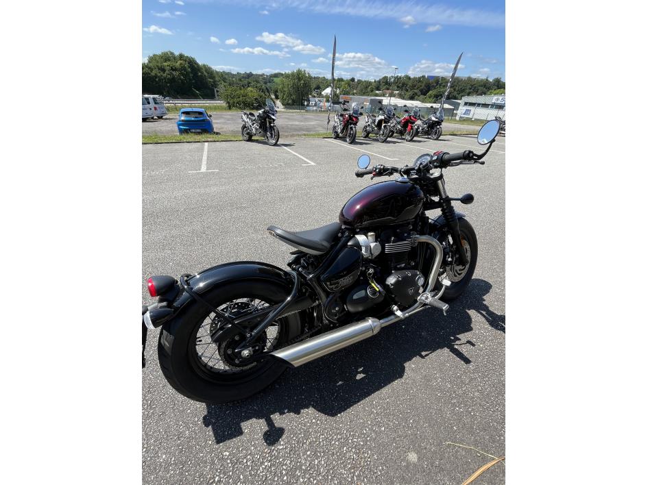 TRIUMPH Bonneville Bobber 1200